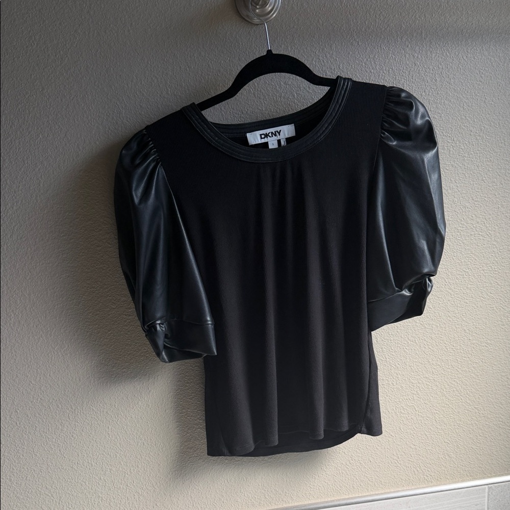 Women’s DKNY mixed media puff sleeve top size S